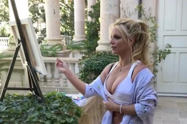 Britney Spears exhibirá sus pinturas en galería de Francia