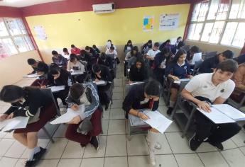 Cerca de 900 alumnos se benefician con Jornada de Orientación Vocacional