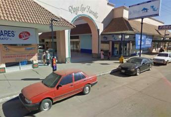 Detienen a dos mujeres por robar cubitos de pollo y chilorio en Guasave