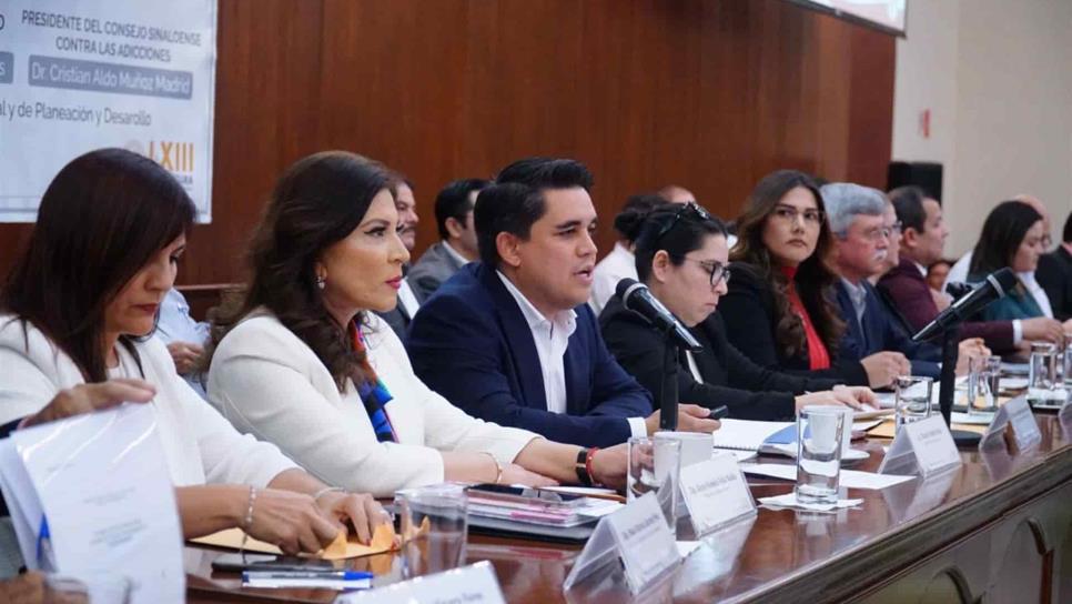 Comparece, ante el Congreso, Secretario de Desarrollo Social