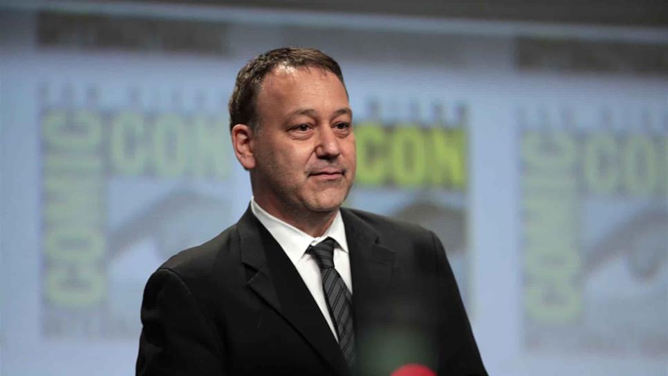 Sam Raimi, en pláticas para dirigir secuela de Doctor Strange