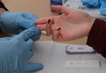 Llama IMSS a pacientes con VIH para cambio de tratamiento
