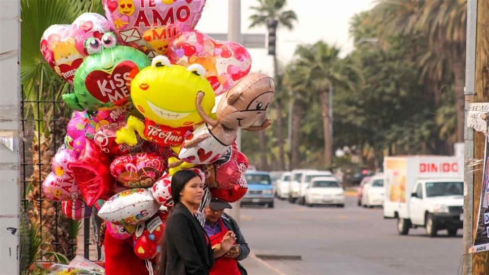 Regalos y flores reactivan economía de comercios: Canaco