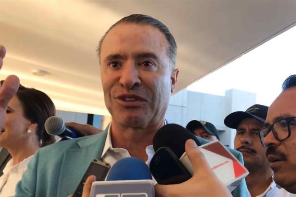 Gobernador desconocía adeudo del estadio Dorados