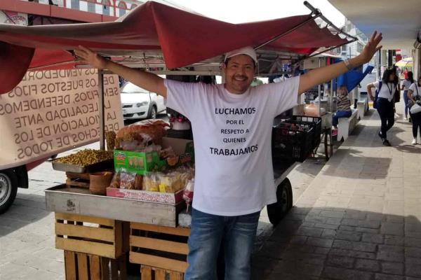 Obtienen amparo ambulantes y se reinstalan en el Centro de Mazatlán