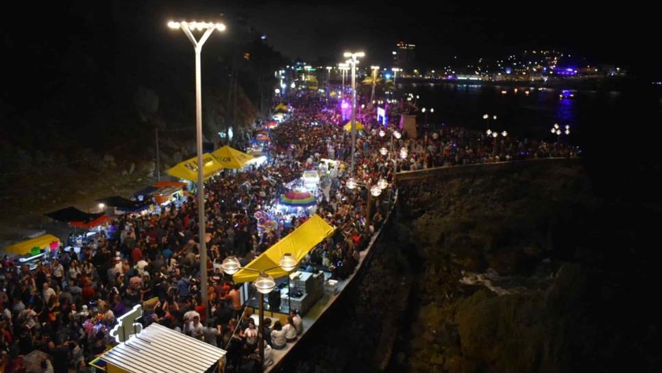 Contemplan suspensión de fiestas patrias y Carnaval de Mazatlán