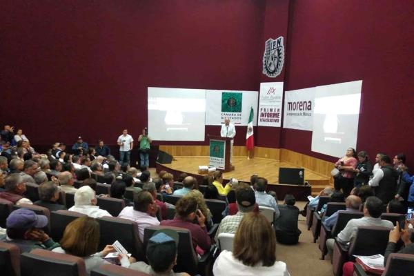 Presenta el Diputado Federal Iván Ayala su primer Informe Legislativo