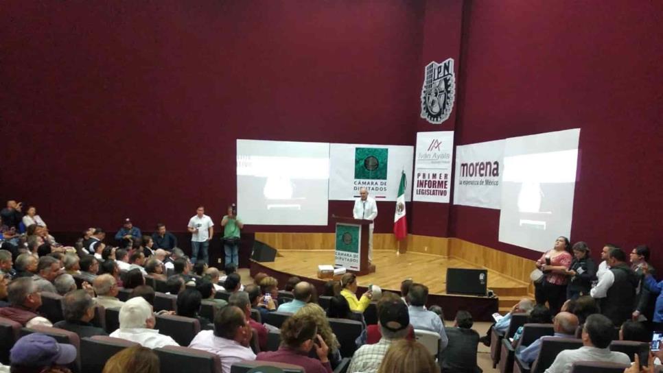 Presenta el Diputado Federal Iván Ayala su primer Informe Legislativo