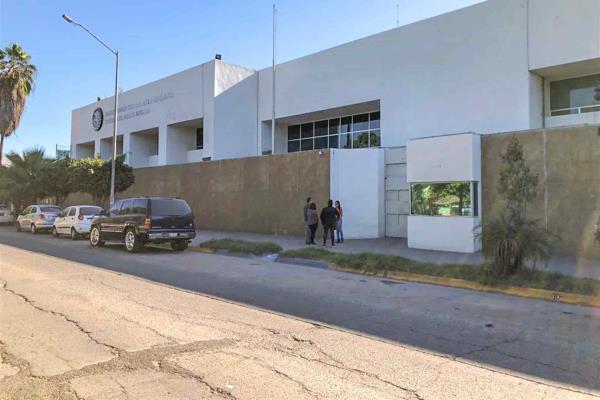 Elementos de la FGR detienen a mujer con pastillas para adelgazar