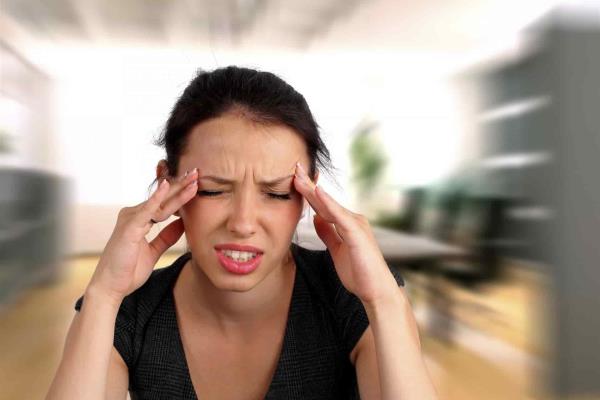 El 43% de mujeres presentan migraña durante etapa reproductiva