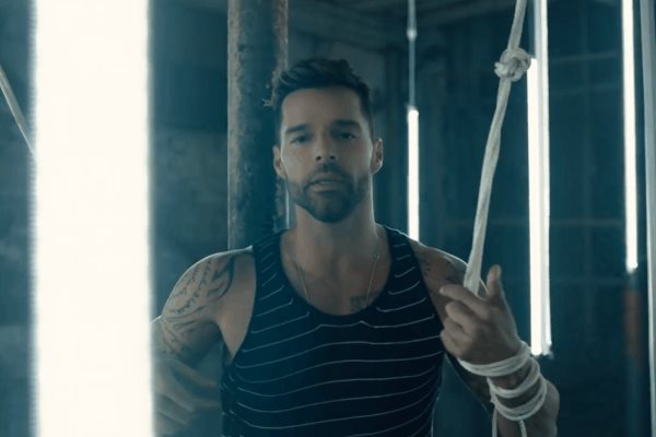 Sebastián Yatra y Ricky Martin lanzan videoclip de “Falta amor”