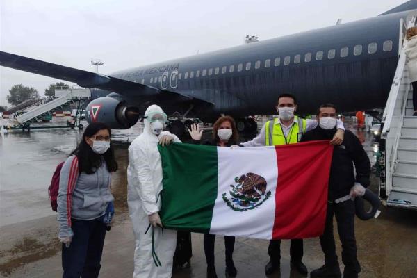 Regresan a México 280 connacionales varados en Argentina por Covid-19