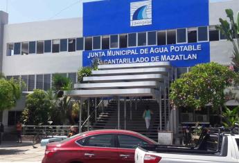 Morosos deben $400 millones de agua potable en Mazatlán