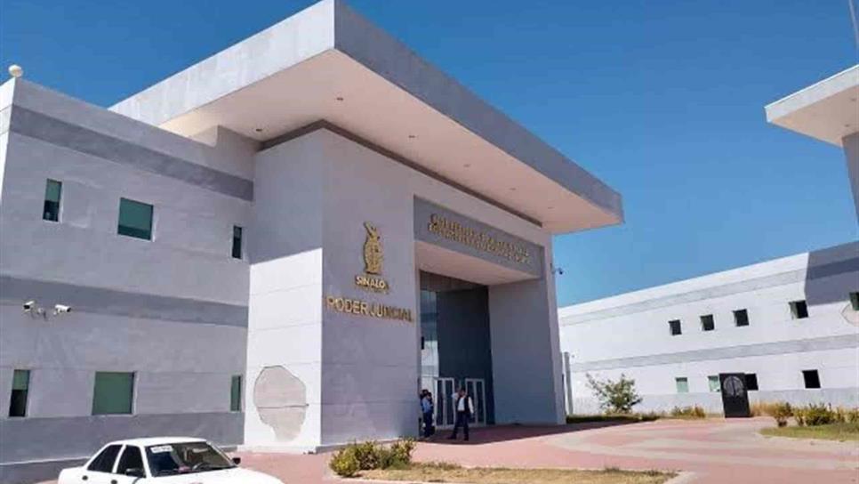 Vinculan a proceso a dos sujetos por violar a una niña en Guasave Vinculan a proceso a dos sujetos por violar a una niña en Guasave