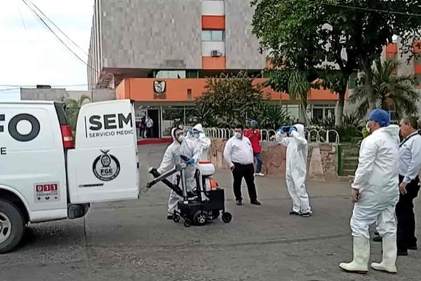 Desinfectan con ozono clínica del Seguro Social en Culiacán