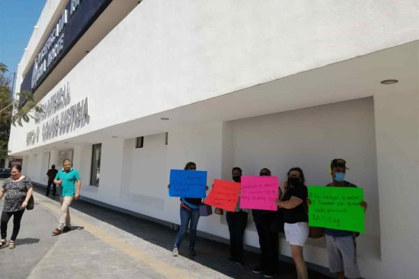 Gobierno de Sinaloa interviene por vendedores de vales