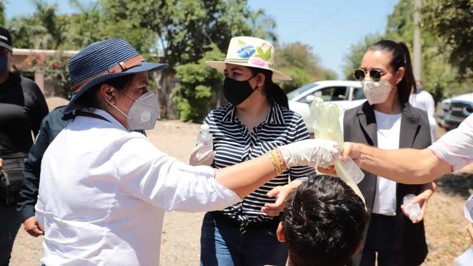 Llevan salud y alegría a los niños en la zona rural de Guasave