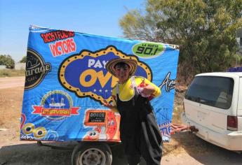 Payaso Ovel lleva alegría a niños de Los Mochis