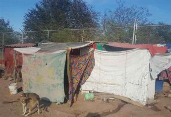 Ayuntamiento reubica a madre e hijas a nuevo hogar en el ejido Mochis