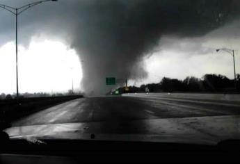 Tormenta y tornado en Nuevo León dejan a dos personas sin vida