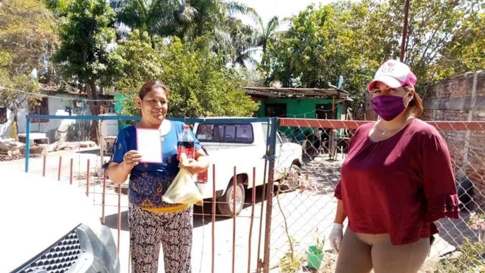 Entrega Nubia Ramos mil paquetes familiares de comida en comunidades de El Fuerte