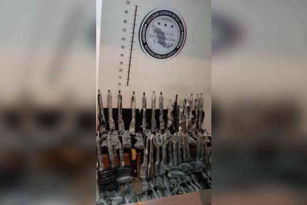 Vinculan a proceso a una pareja detenida con arsenal