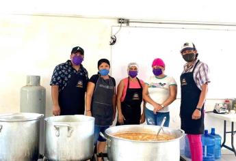 Cocinan kilos de comida y la donan en la Isla de la Piedra