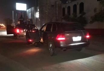 Policías estatales aseguran tres vehículos robados en Culiacán