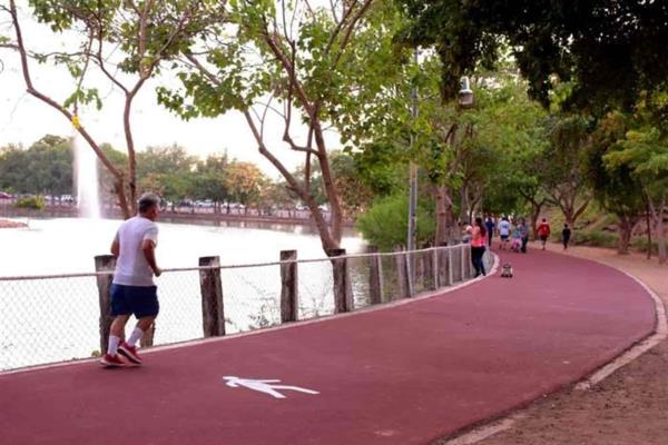Con cubrebocas y sana distancia podrán acudir a parques de Culiacán