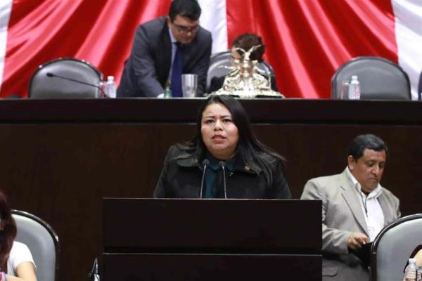 Denuncian Yadira Marcos y Casimiro Zamora hackeo de cuentas