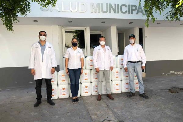 Recibe Salud Ahome donativo de 500 litros de producto biológico