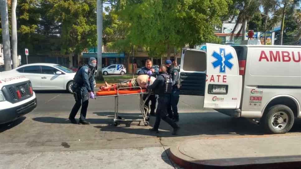 Rescatan a hombre tras arrojarse del puente Musala en Culiacán