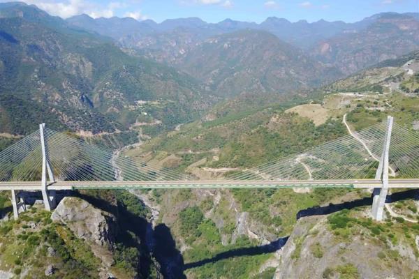 Aplican altos cobros en la Mazatlán-Durango, pese a tramos dañados: Canaco