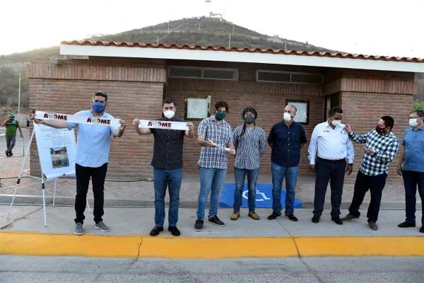 Entregan módulo de baños en el Cerro de la Memoria