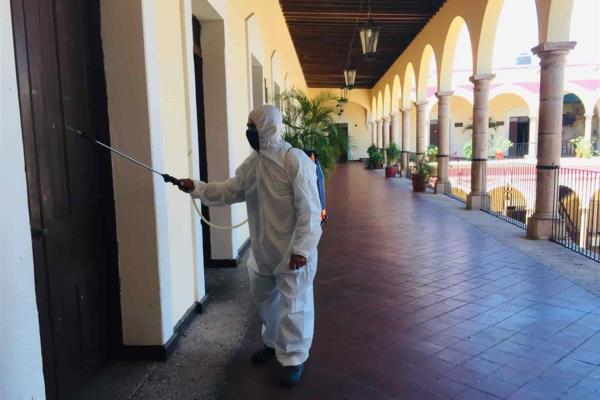 Mantienen saneamiento contra Covid-19 en oficinas de gobierno de El Fuerte