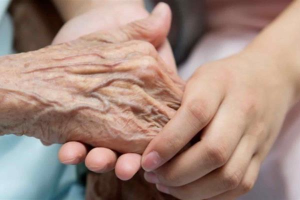 “Como tratemos a los ancianos nos tratarán a nosotros”: Verónica de León