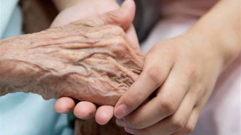 “Como tratemos a los ancianos nos tratarán a nosotros”: Verónica de León