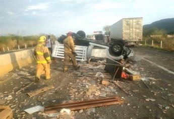 Dos personas lesionadas en volcadura por “La Costera”