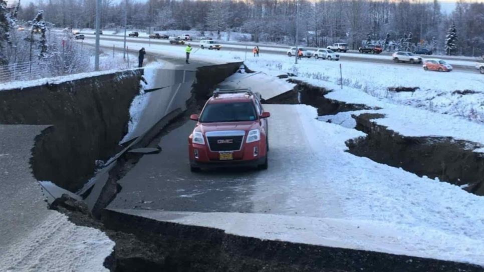 Terremoto de 7.8 grados de magnitud sacude Alaska
