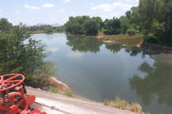 Pese a la intervención de Coepriss, continúa contaminación del río Fuerte