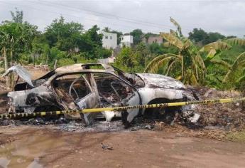 Localizan vehículo con tres presuntos “calcinados” al norte de Culiacán