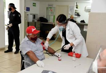 Salud Ahome otorga pruebas rápidas gratuitas de VIH, antígeno prostático y glucosa