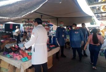 Detectan gente sin cubrebocas y aglomeraciones en el tianguis dominical