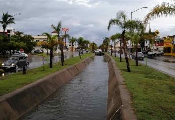 Se registran lluvias en Mazatlán por Genevieve