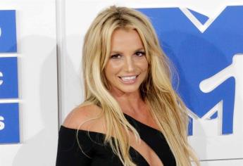 El padre de Britney Spears renuncia a ser su tutor legal después de 13 años