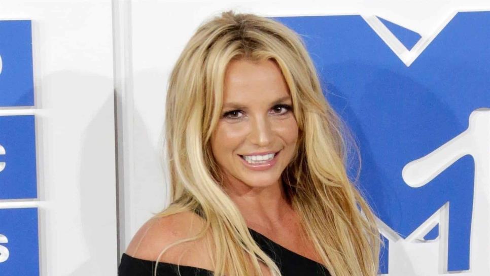 El padre de Britney Spears renuncia a ser su tutor legal después de 13 años