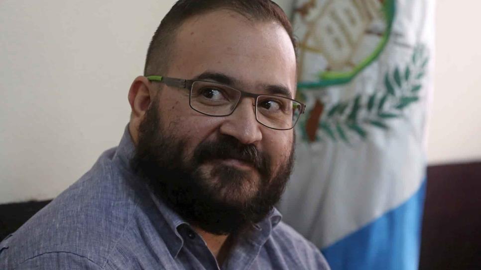 Javier Duarte niega haber regalado Ferrari a Peña Nieto