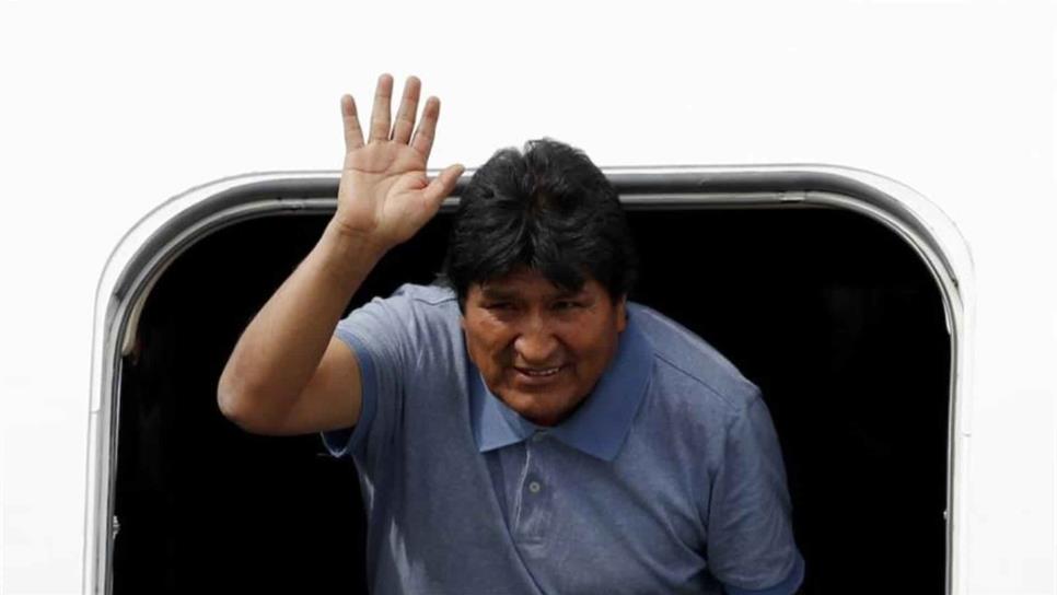 Denuncian a Evo Morales por mantener relación con una menor de edad