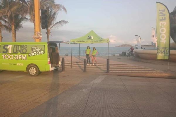 Participa Stereo Uno 100.3 FM Mazatlán en limpieza de playas