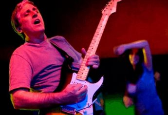 Muere Jack Sherman, exguitarrista de Red Hot Chili Peppers